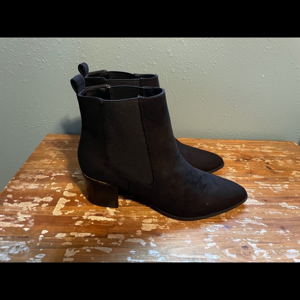 Nine West booties. Never been worn. Size 8